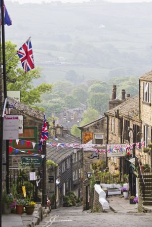 haworth royal wedding april29 2011 image 1 sm.jpg